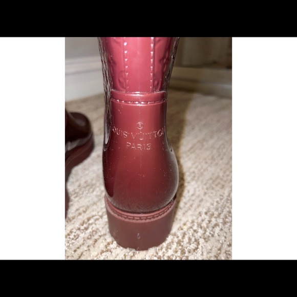 Authentic Louis Vuitton burgundy rain boots - Picture 4 of 6